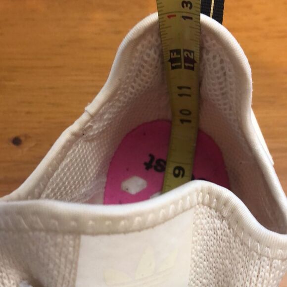 Adidas NMD R1 Cream Screaming Pink - Picture 8 of 11